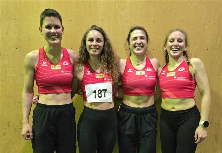 Großartig in die Hallensaison sind die Rhein-Wieder Sprinterinnen gestartet. Schon beim nationalen Hallensportfest in Ludwigshafen erreichten Jessica Roos, Maren Schumacher, Kira Roscher und Carolina Menrath ein erstes großes Saisonziel. Mit ihrer Zeit von 1:39,08 Minute fiel die A-Norm für die deutsche Hallenmeisterschaft vom 27. Februar bis 1. März 2026 in Dortmund.  Foto: privat