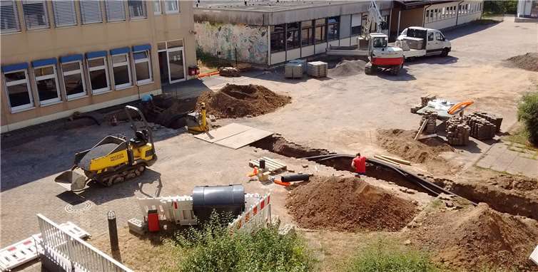 Großbaustellen wie hier im Schulzentrum Höhr-Grenzhausen sind aktuell an vielen kreiseigenen Schulen anzutreffen. Foto: Pressestelle der Kreisverwaltung
