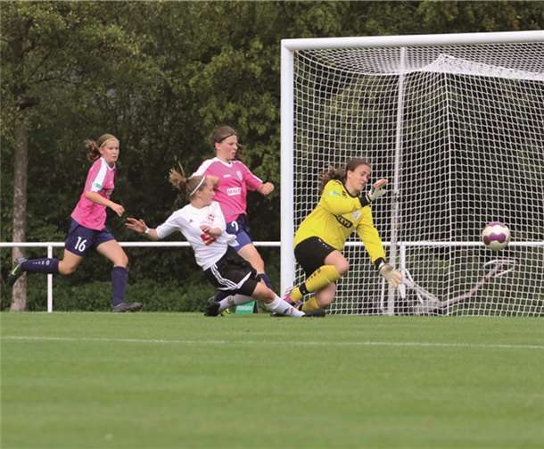 Großchancen gab es für die U 17 nur im ersten Durchgang. Guido Kölzer