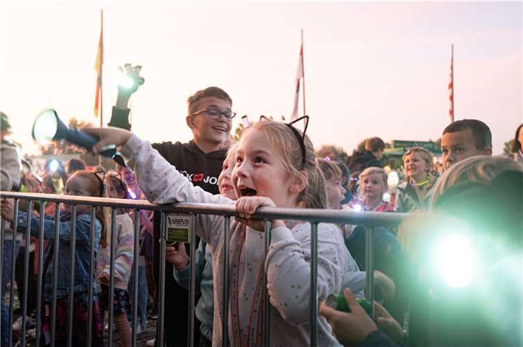 Rumpelstil rockte für Kinder Große Bühne am Deutschen Eckfür die kleinen und großen Fans von „Rumpelstil“.
