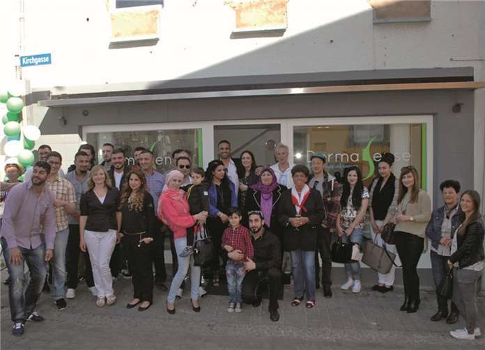 Große Feier zur Eröffnung von Derma Sense in der Kirchgasse 2. BL