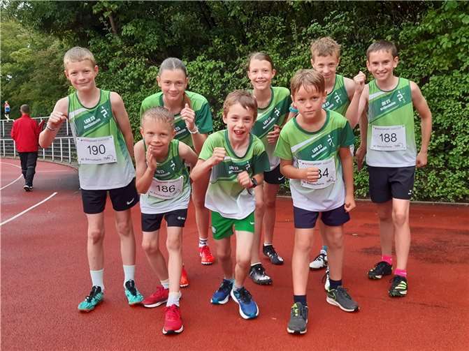 Große Freude am ersten Tag nach acht persönlichen Bestzeiten. Foto: S. Hahn