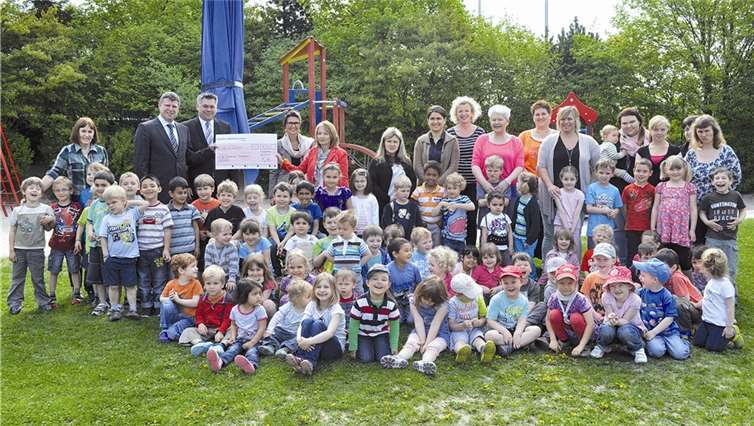 Große Freude bei den Kindern und Erzieherinnen der Kita „Pusteblume“ über die großzügige Spende. privat
