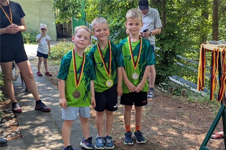 Große Freude bei den Nachwuchssportlern der SGi Raubach: Vito Dix (3. Platz), Adrian Dix (1. Platz) und Carlo Gerhard (2. Platz) überzeugten beim Rheinland-Cup in Adenau mit tollen Leistungen und wurden mit Medaillen belohnt.