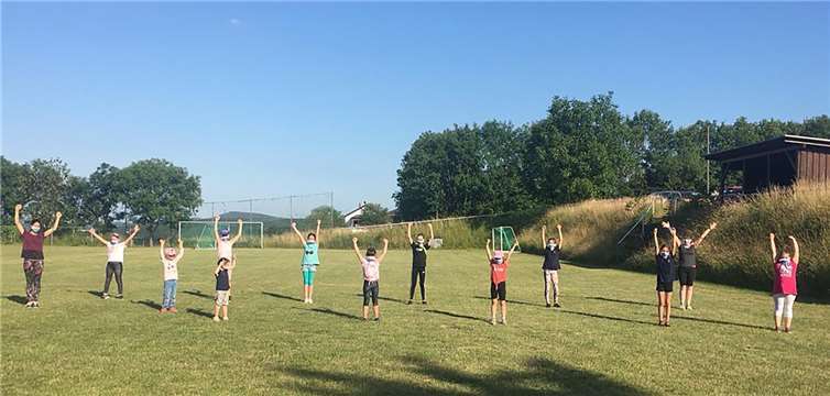 Große Freude bei den Tänzerinnen des Niederdürenbacher Karnevalsverein. Foto: privat
