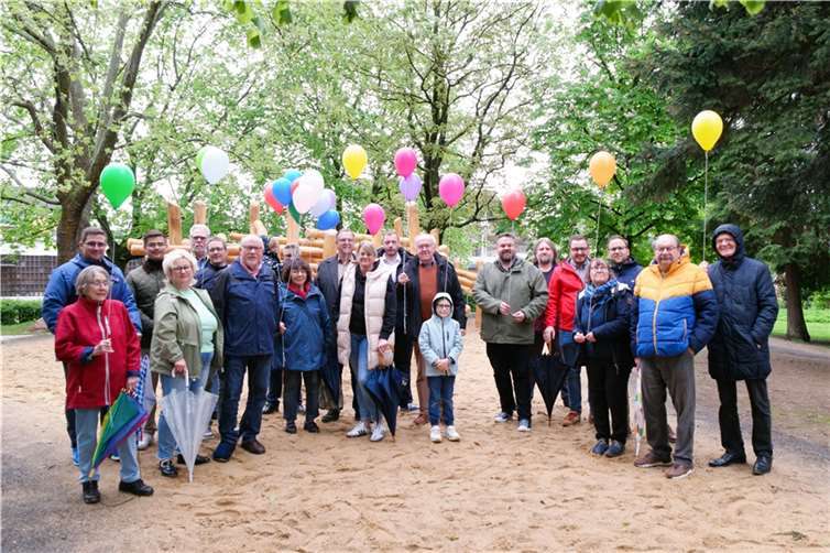 Große Freude bei der Eröffnung: Der Moment wurde mit bunten Luftballons gefeiert. Fotos: ND
