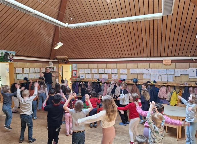 Große Freude bei der Teilnahme an der bundesweiten Bewegungsaktion.  Foto: Melanie Hilbich