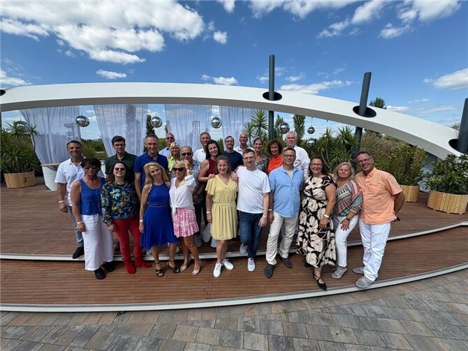Große Freude beim Postsportverein Remagen (PostSV): Die Discofox-Trainer Sylvia und Peter Wihl standen erneut im Rampenlicht des ZDF-Fernsehgartens. Foto: privat