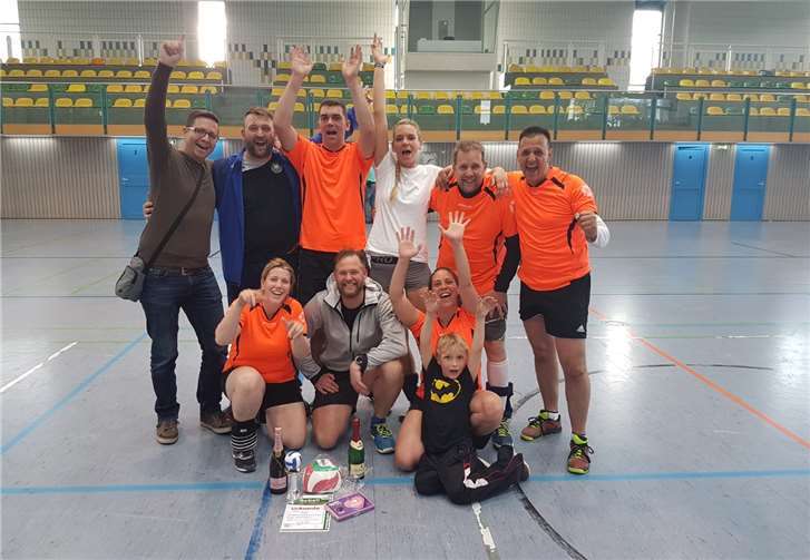VC Ahrweiler 1 belegt den 1. Platz Große Freude beim VC Ahrweiler 1 über den Sieg bei den Rheinland-Pfalz Meisterschaften.Foto: privat