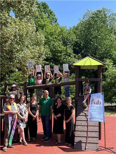 Große Freude herrschte am 3. Juli 2025 bei der offiziellen Übergabe der neuen Spielgeräte an die Katholische Kindertagesstätte St. Willibrord in Plaidt. Foto: privat