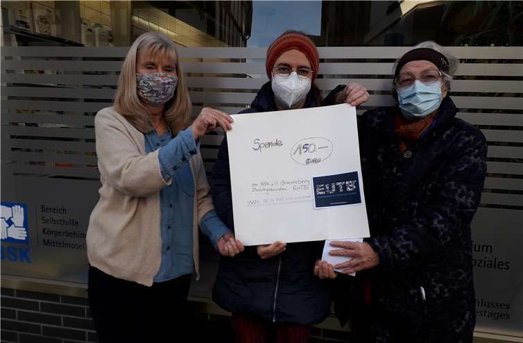 Große Freude herrschte über die Spende. Foto: privat