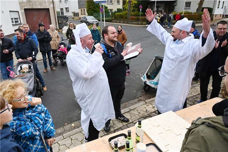 Schürreskarrerennen war wieder das Highlight Große Freude nach dem Zieleinlauf.