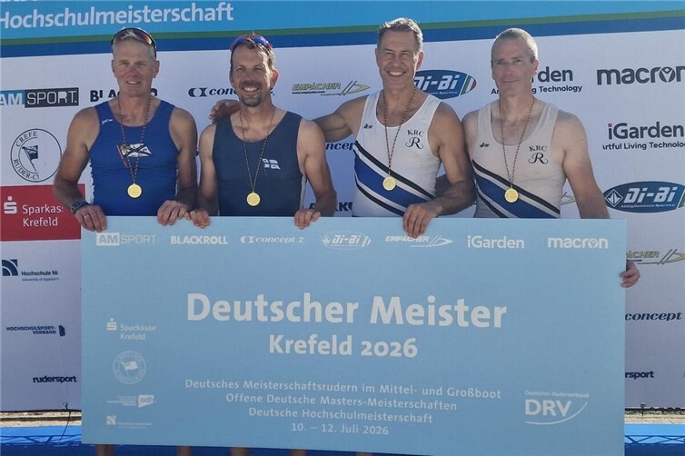 Große Freude über den Sieg bei v.re. Carsten Anspach, Dirk Zimmer, Lars Komorowski, Stefan Heyde.