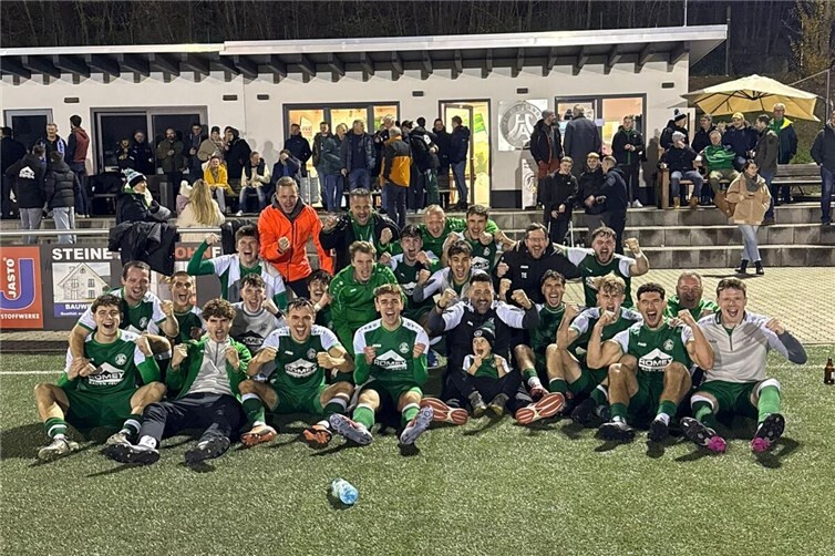 Große Freude über den Sieg beim FC Plaidt. Foto: privat