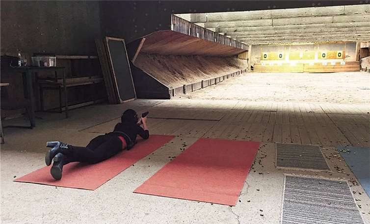 Große Konzentration und eine ruhige Hand erfordert der Schießsport.privat