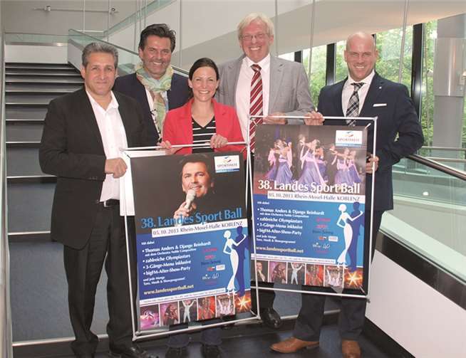 Große Vorfreude bei den Organisatoren und den prominenten Künstlern gleichermaßen. Django Reinhardt, Thomas Anders, Sabrina Mockenhaupt, LSB-Hauptgeschäftsführer Lothar Westram und Mark Mutert. US