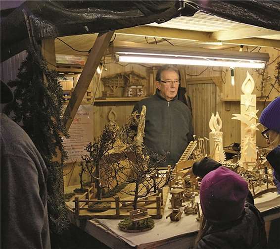 Große und kleine Marktbesucher bestaunten das Angebot.