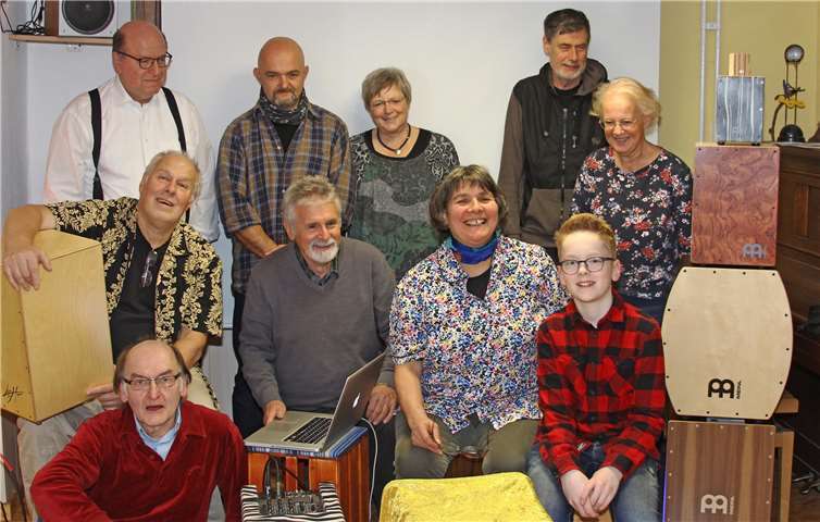 Großen Anklang fand der zweite Cajon-Trommelkurs mit Fritz Rössel bei den Teilnehmern.privat
