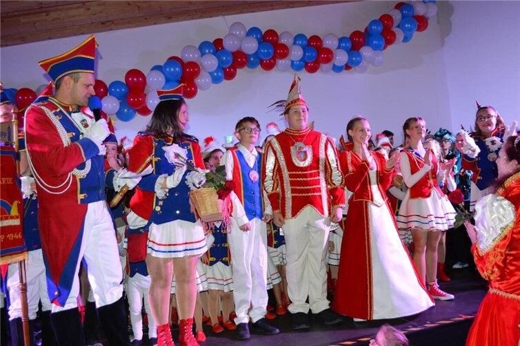 Großen Jubel gab es bei der Proklamation des neuen Kinderprinzenpaares, Prinz Ole I. Spors und Prinzessin Kim I. Ludwig.