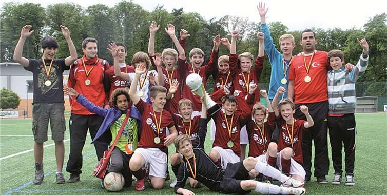 Großer Jubel beim SV Rheinbreitbach.  TH