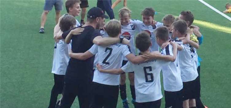 Großer Jubel herrschte nach dem Sieg gegen den VfL Oberbieber.privat