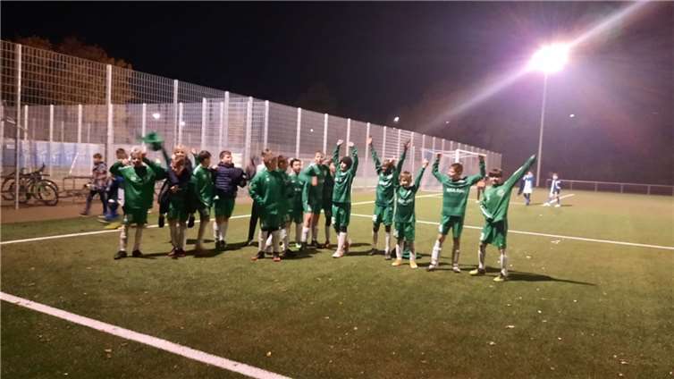 Großer Jubel nach dem Sieg gegen den Tabellenführer. Foto: privat