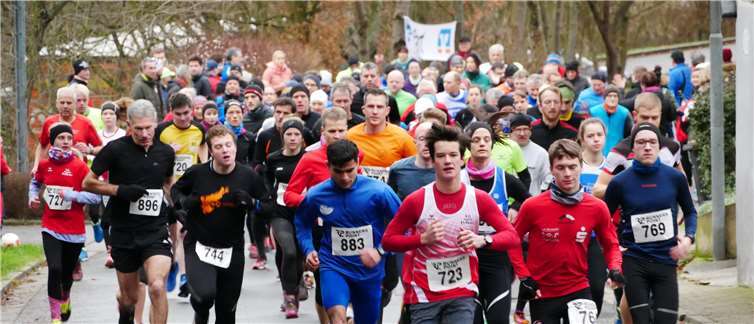 Großes Gedränge herrschte beim Start zum Vier-Kilometer-Lauf.privat