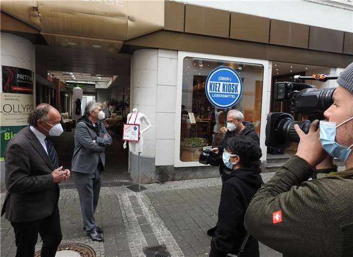 Großes Medieninteresse an der Eröffnung des Kiez Kiosk..