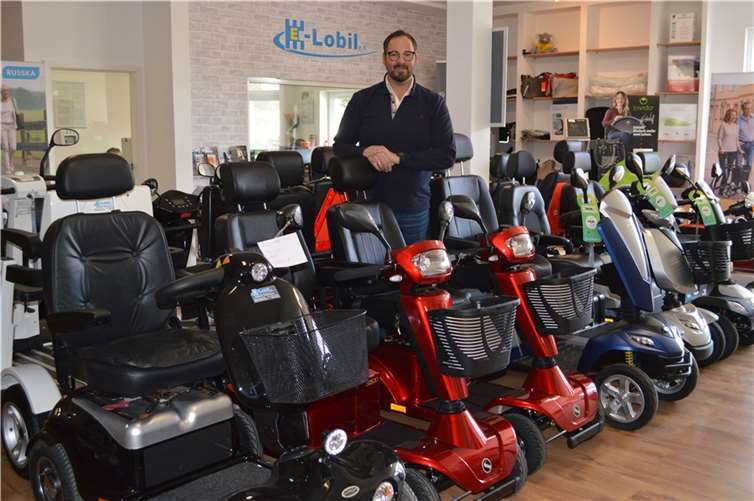 Großgeschrieben wird von Firmeninhaber David Bahles vor allem die Beratung. Fotos: AB