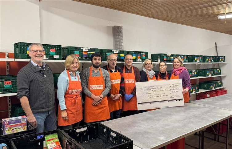 Großzügige Spende der Ev. Trinitatis Kirchengemeinde an die Tafel Linz e.V.Foto: privat