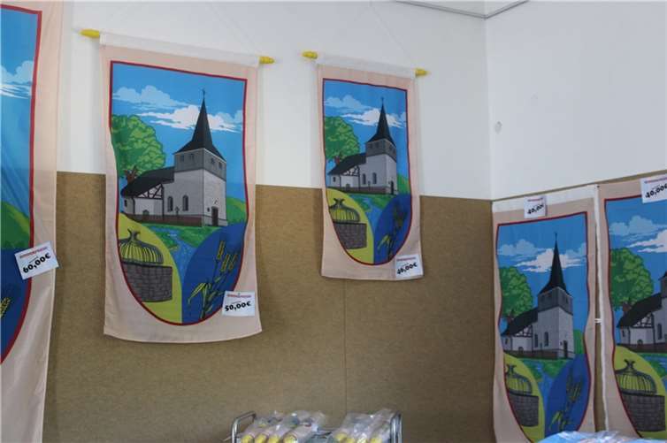 Großzügiges Fahnenrepertoire im Angebot.