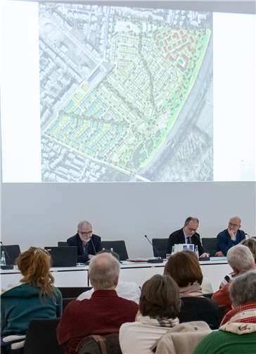 Grün sind die Pläne im ersten Entwurf.