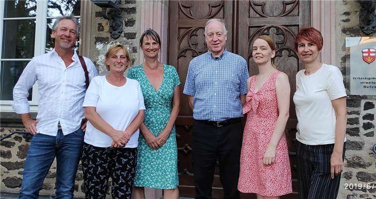 Grüne VG-Fraktion mit der zukünftigen Gleichstellungsbeauftragten (v.l.n.r.: Gavin Grosvenor, Martina Kolbinger, Christine Lang, Klaus Meurer, Michaela Jubelius, Birgit Meyreis). Foto: Fraktion Bündnis 90/DIE GRÜNEN i