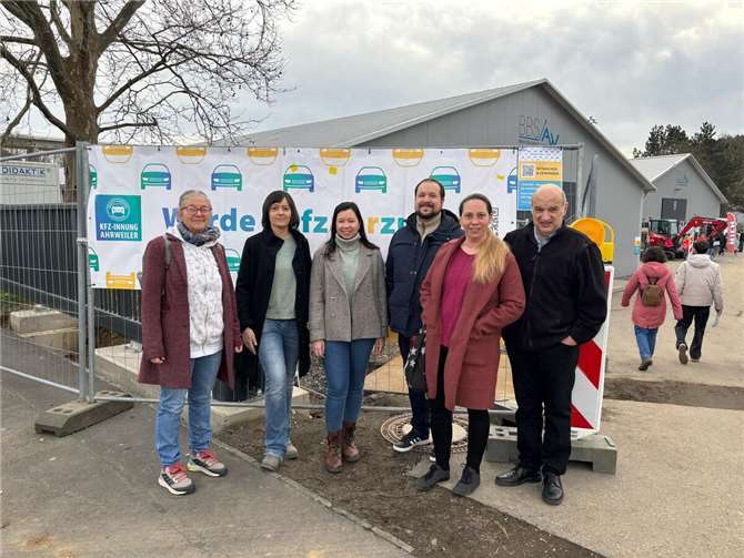 Grüne der Kreisstadt informierten sich am Berufsinfomarkt.  Foto: Bündnis 90 / Die Grünen