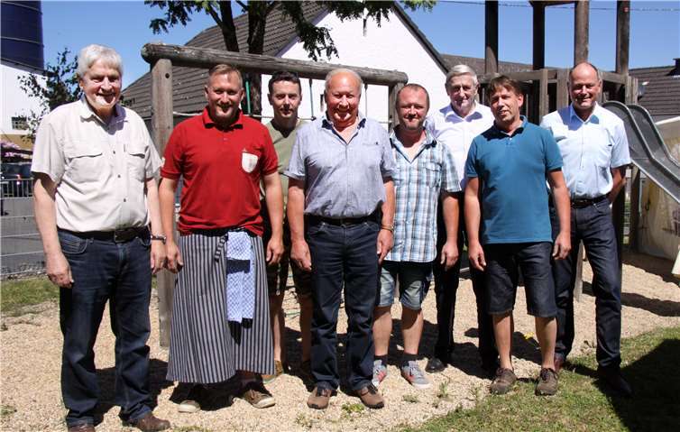 Grund zum Feiern hatte auch der Traditionsverein. Er konnte auf 25 Jahre aktive Arbeit zum Wohle der Gemeinde zurückblicken. SES