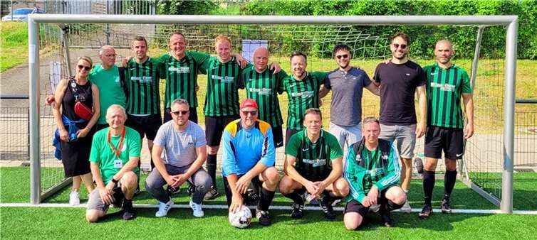 Grund zur Freude hatte die Dieblicher Mannschaft über ihren 3. Platz beim Fronleichnamsturnier in Köln-Gremberg.  Foto: FSV Dieblich