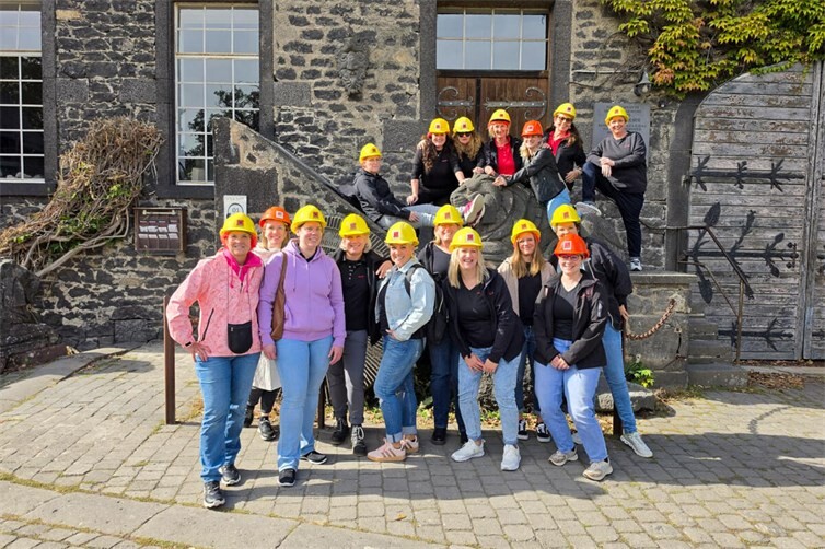 Gruppe 1 - Lava Dome