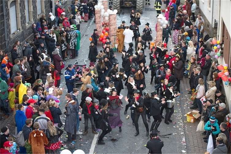 Gruppe der Tanz- & Ballettschule PRIMA D. Niederzissen „Mary Poppins und ihre Sc...