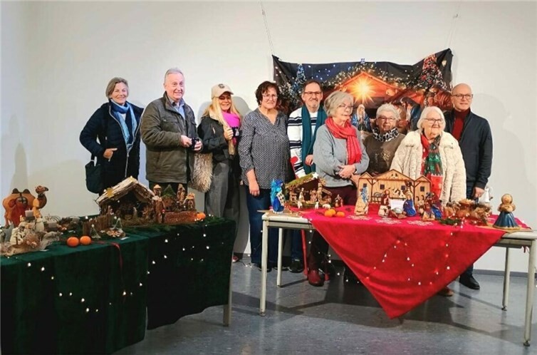 Gruppe vom Freundschaftskreis Mayen mit Oberbürgermeister Dirk Meid. Fotos: privat