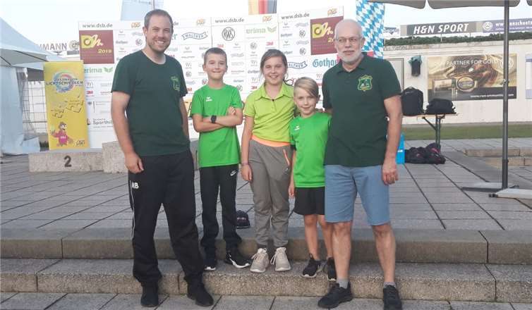 Gruppenbild „Team Licht“ (Marcel Bachem, Timm Sachse, Isabel Ippendorf, Tim Ippendorf, Dieter Bachem). Copyright:St. Seb. Niederbachem
