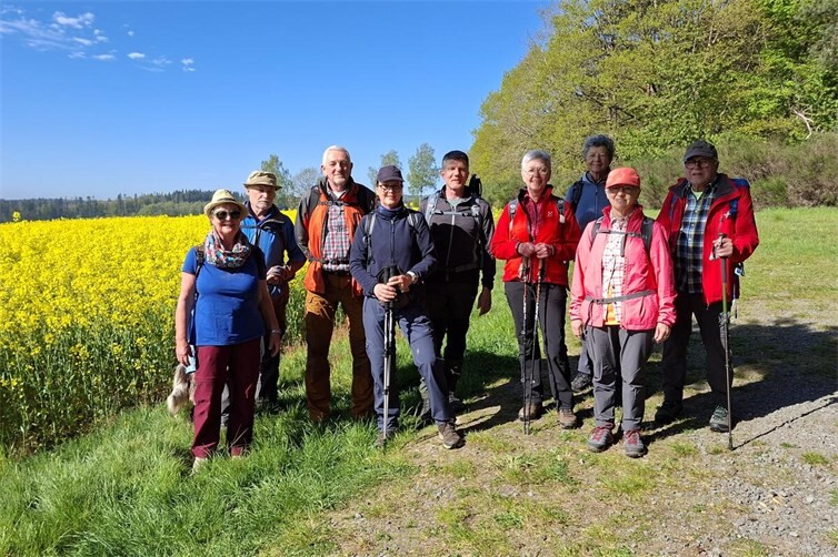 Gruppenbild auf dem Eifelsteig