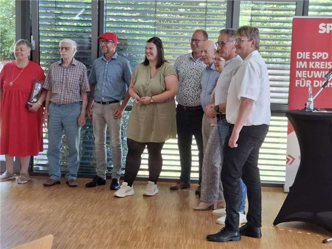 Gruppenbild der Organisatoren und Gästen. Foto: privat