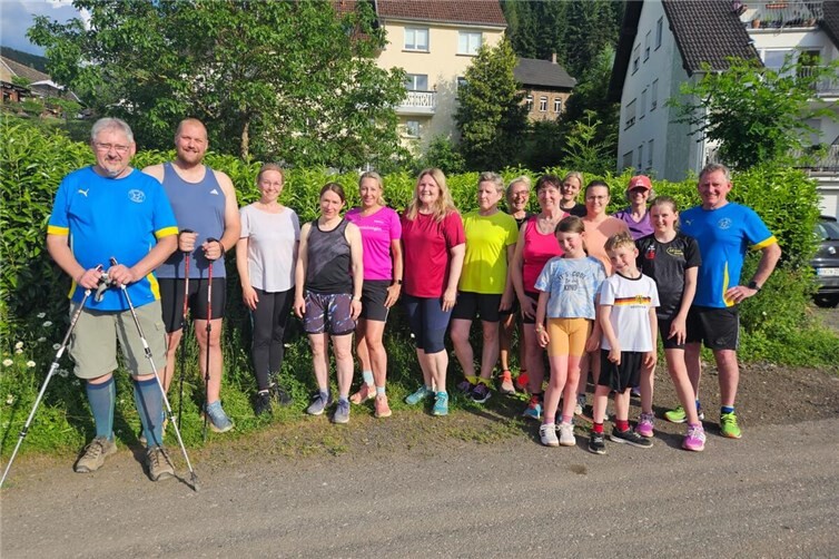 Gruppenbild der Teilnehmer der 1. Ausgabe des „neuen“ Dernauer Lauftreffs