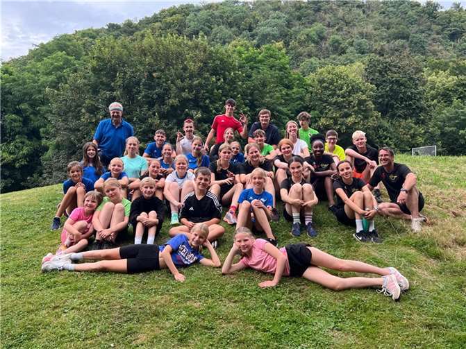 Gruppenbild mit den befreundeten Nachwuchs-Athleten aus Dernau und Eilenburg.  Foto: Janine Fahrenbruch