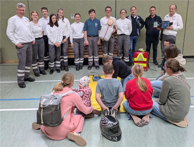 Gruppenfoto der Aktiven beim Erste-Hilfe-Tag in Wassenach.Foto:Christian Rau