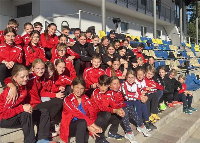 Gruppenfoto der Teilnehmer des gemeinsamen Trainingslagers.  Foto: Jens Fahrenbruch