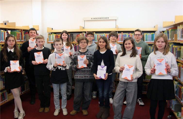 Gruppenfoto mit Ida Müller in der Mitte.  Foto: HG