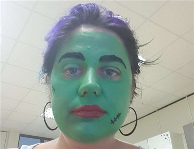 Gruselig geschminkt zur Nachtwanderung. Fotos: Gemeinde Wachtberg