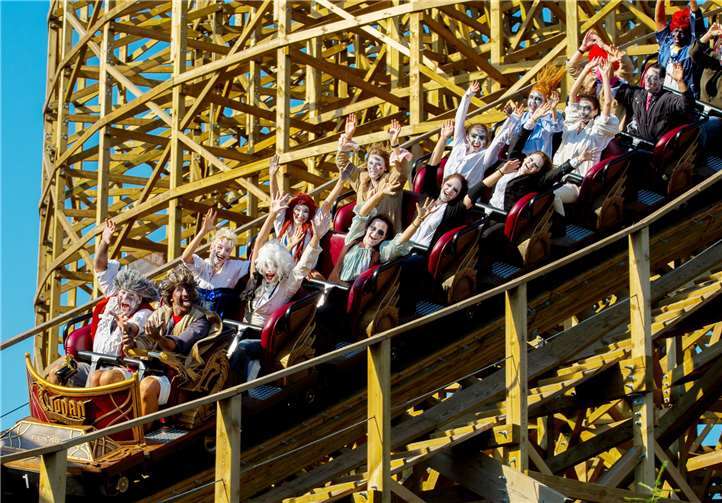Gruselige Gestalten auf der Wodan-Bahn. Foto: SKUB Fotostudio GmbH