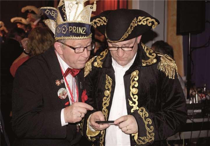 „Guck auf dein Handy. Dieses Mal war ich pünktlich“, forderte Erwin Rüddel Chef-Organisator Alfons Mußhoff auf.